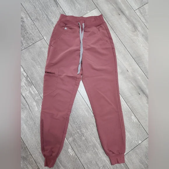 Figs - Picture 1 of 1